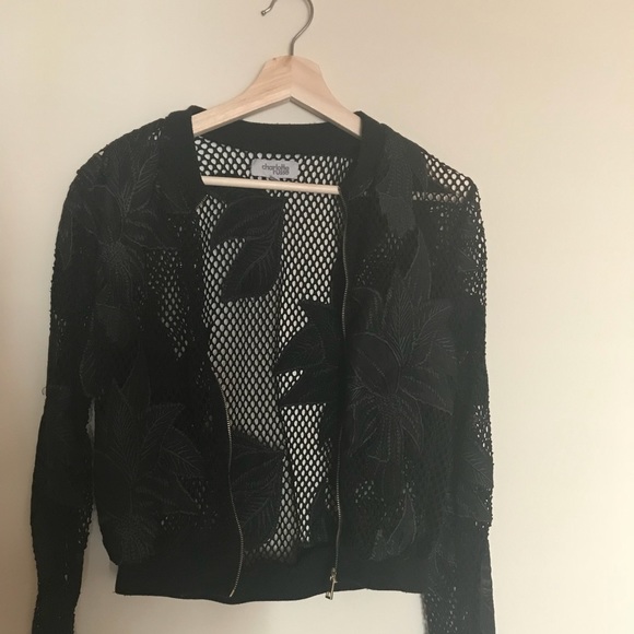 Lace jacket - Picture 3 of 3